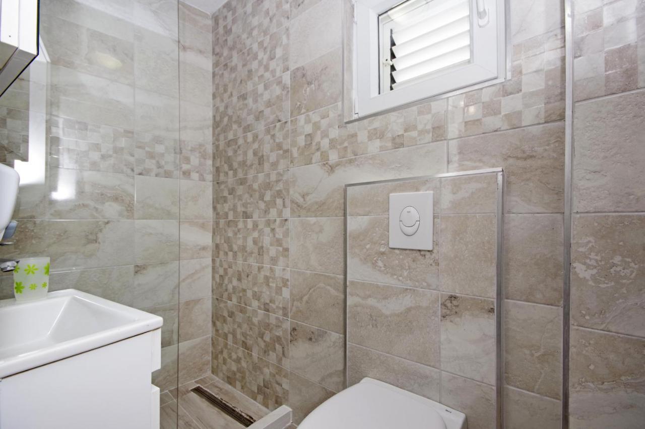 Apartments By The Sea Baska Voda, Makarska - 17570 Екстер'єр фото