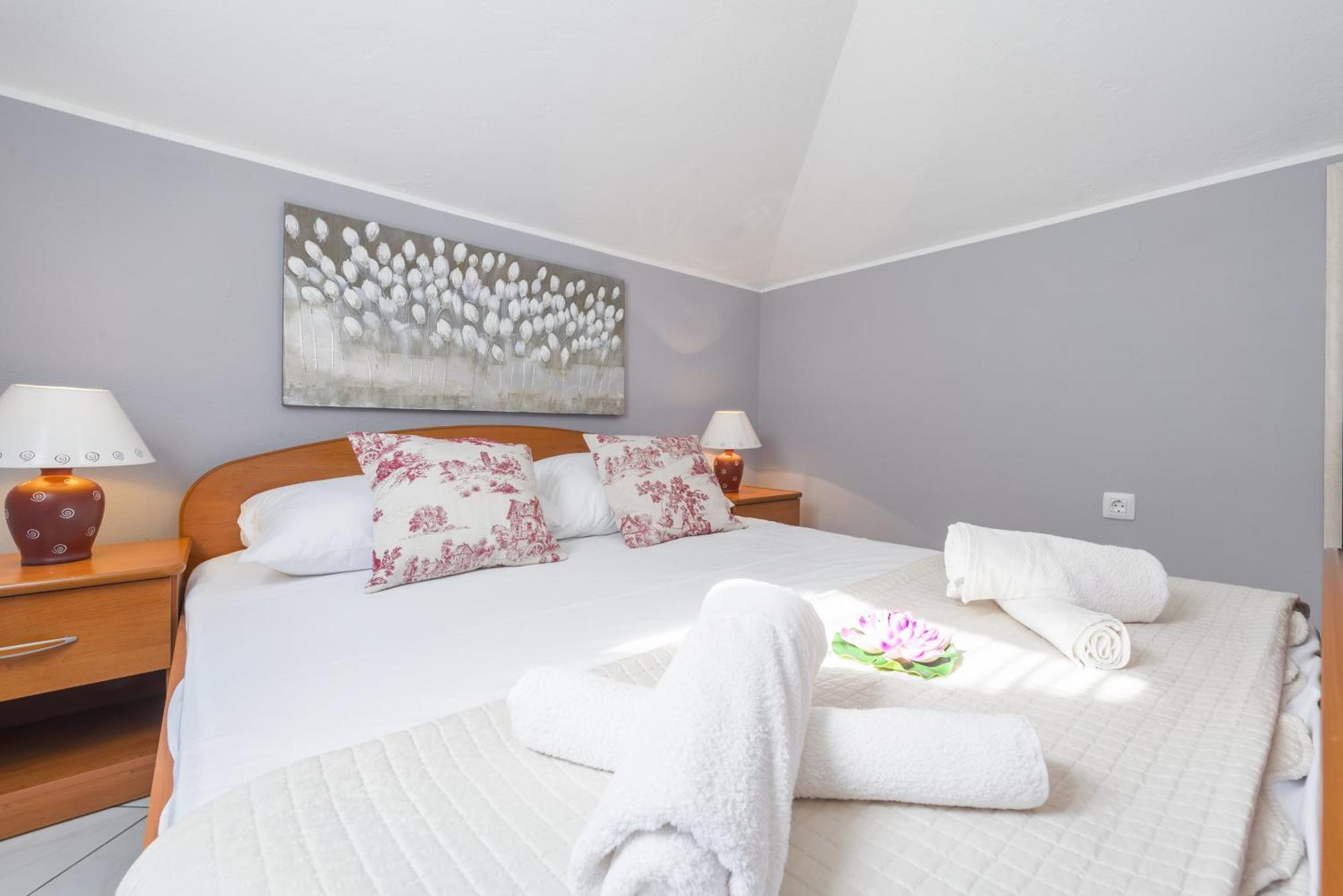 Apartments By The Sea Baska Voda, Makarska - 17570 Номер фото